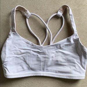 Lululemon free to be sports bra